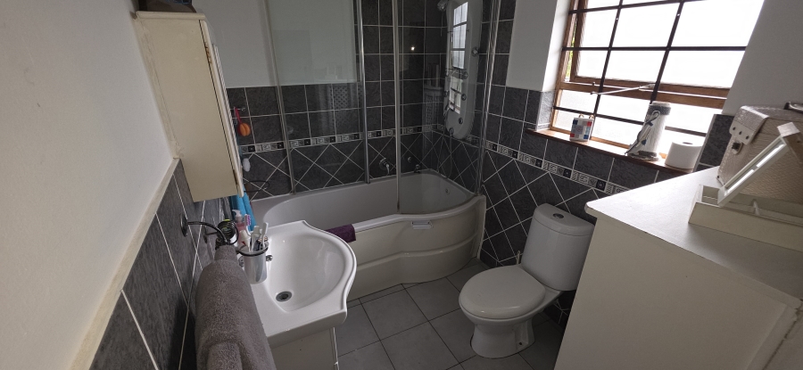 6 Bedroom Property for Sale in Dana Bay Western Cape